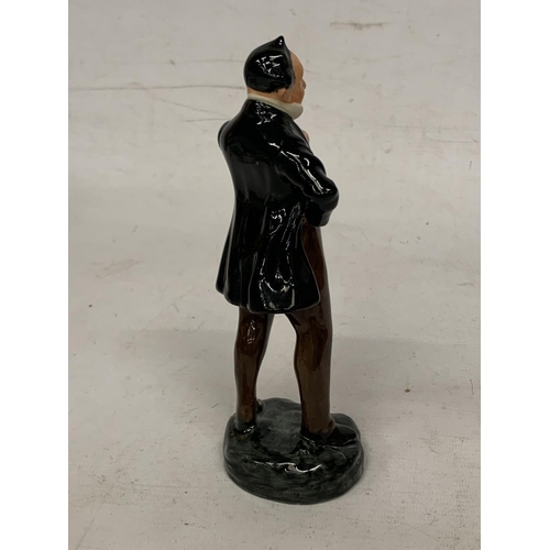 722 - A ROYAL DOULTON 'PECKSNIFF' FIGURINE (HN 2098)