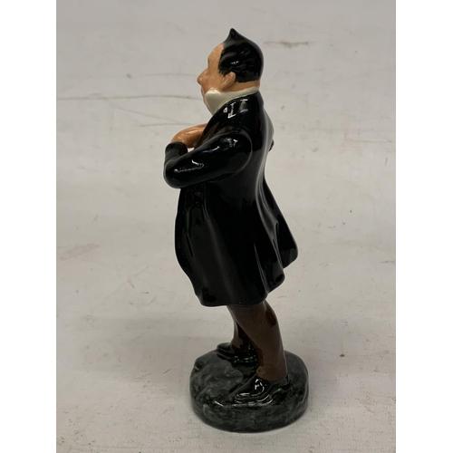 722 - A ROYAL DOULTON 'PECKSNIFF' FIGURINE (HN 2098)