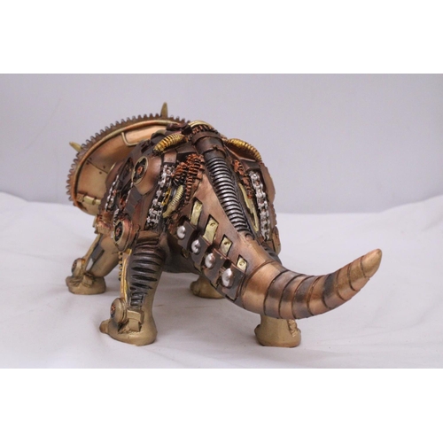 898 - A MECHANICAL STYLE TRICERATOPS