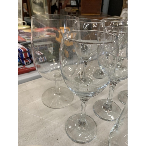 995A - A QUANTITY OF GLASSES TO INCLUDE WINE, SHERRY, TUMBLERS, ETC