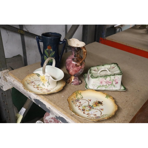 1200 - A MIXED LOT TO INCLUDE TWO ROYAL FOLEY WARE PLATES,  A RADFORD POSY BOWL, A OLDCOURT WARE HANDPAINTE... 