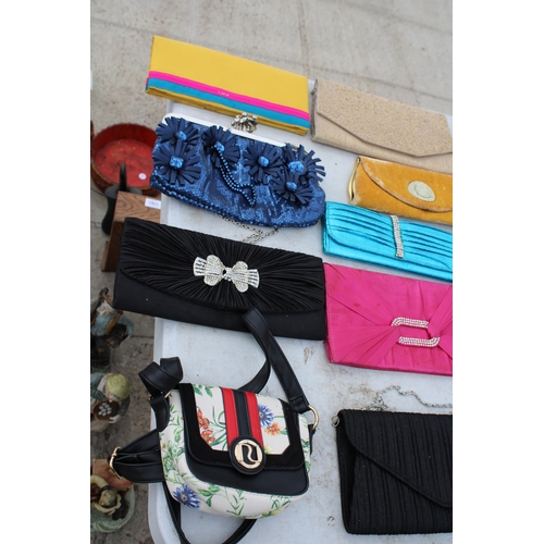 1705 - AN ASSORTMENT OF LADIES CLUTCH BAGS