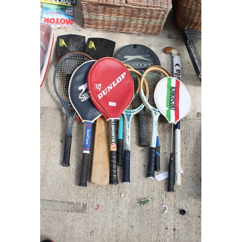 1779 - AN ASSORTMENT OF SPORTS ITEMS TO INCLUDE TENNIS RACKETS, A CRICKET BAT AND A HOCKEY STICK ETC