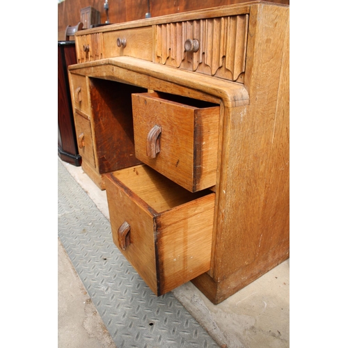 2590 - A MID 20TH CENTURY OAK DRESSING TABLE BASE