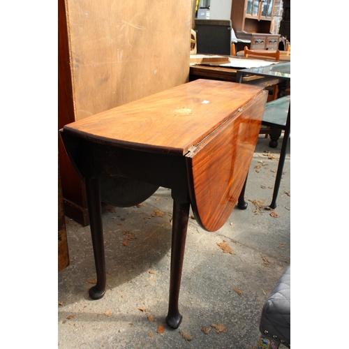 2662 - A 19TH CENTURY MAHOGANY OVAL DINING TABLE ON PAD FEET, 53