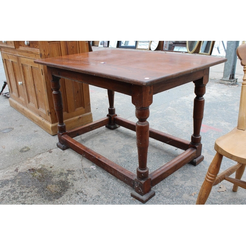 2875 - A MID 20TH CENTURY OAK REFECTORY STYLE DINING TABLE ON TURNED LEGS AND STRAIGHT STRETCHERS, 43