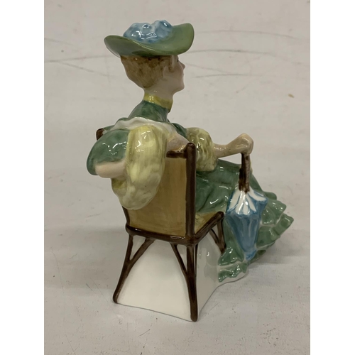 725 - A ROYAL DOULTON FIGURINE 