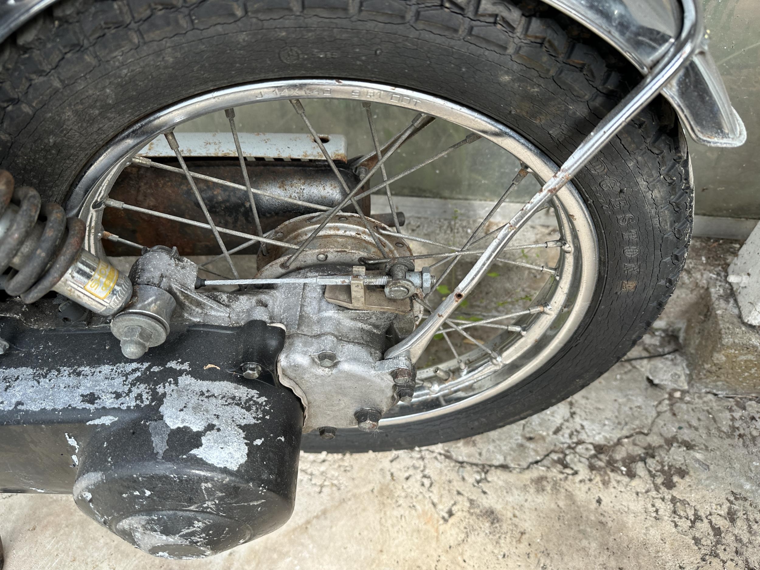 A 1982 HONDA URBAN EXPRESS 50CC MOPED, KICK START, AUTOMATIC, COMPLETE