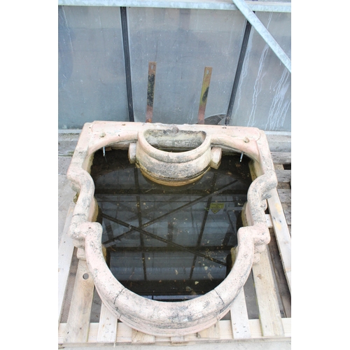 1501 - AN EXTREMELY LARGE AND HEAVY RECONSTITUTED STONE WATER FEATURE WITH LION HEAD DETAIL