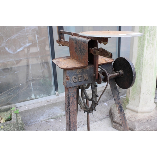 1519 - A VINTAGE GEM TREADLE SCROLL SAW