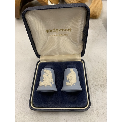 118 - THREE BOXED WEDGWOOD JASPERWARE THIMBLES (6 IN TOTAL)