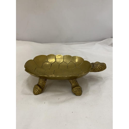 143 - A VINTAGE BRASS TURTLE DISH