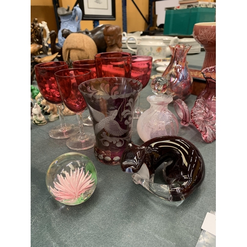 175 - A COLLECTION OF CRANBERRY GLASSWARE TO INCLUDE GLASSES AND VASES, PLUS PAPERWEIGHTS, A PEN BOX, FOOT... 