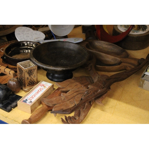 274 - A LARGE QUANTITY OF TREEN ITEMS TO INCLUDE, BOWLS, A PAIR OF WALL LAMPS, BOOK-ENDS, ANIMAL FIGURES, ... 