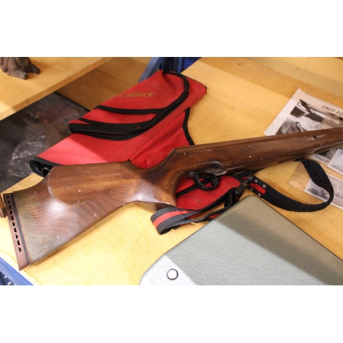 277 - A HARDWOOD RIFLE STOCK AND A LONGSHOT SHOULDER BAG FOR ARROWS