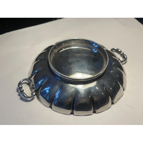 604 - A HALLMARKED BIRMINGHAM SILVER TWIN HANDLED DISH GROSS WEIGHT 138.5 GRAMS