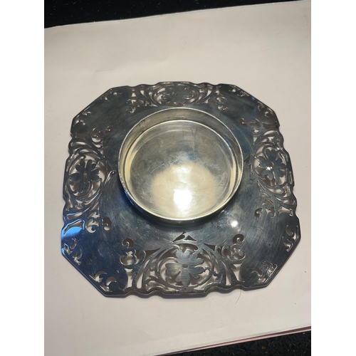 605 - A HALLMARKED SHEFFIELD SQUARE PIERCED DISH GROSS WEIGHT 143.6 GRAMS