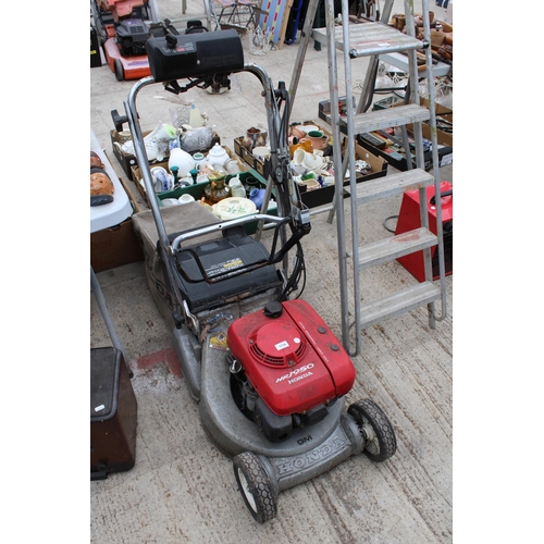 1719 - A HONDA HR1950 PETROL LAWN MOWER WITH GRASS BOX