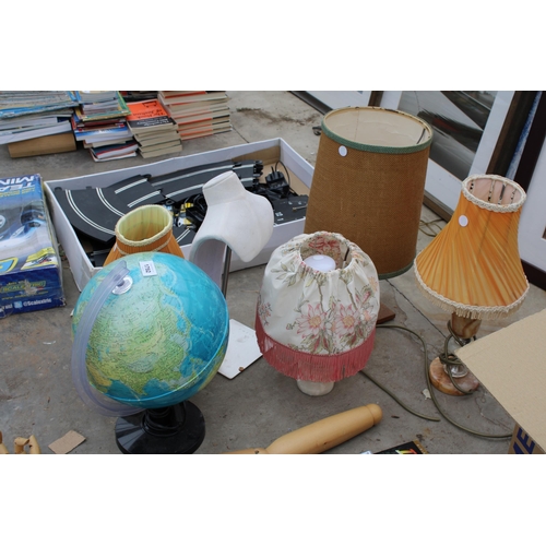 1792 - AN ASSORTMENT OF TABLE LAMPS AND A GLOBE