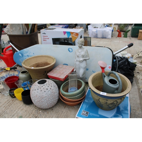 1973 - AN ASSORTMENT OF ITEMS TO INCLUDE GARDEN TOOLS, PLANT POTS AND A BBQ ETC