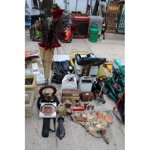 1989 - AN ASSORTMENT OF ITEMS TO INCLUDE A RADIO, A COBBLERS LAST, SHELLS AND BOTTLES ETC