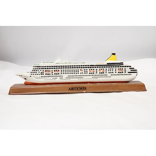 291 - A HEAVY SOLID OCEAN LINER ON WOODEN STAND (ARTEMIS), LENGTH 26CM, HEIGHT 6CM