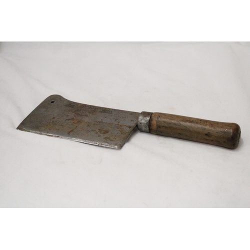 295 - A QUALITY, VINTAGE MEAT CLEAVER BY BESNIER DEGRENNE