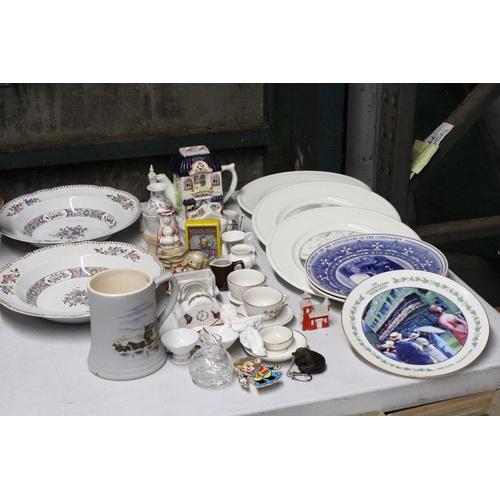 1275 - A MIXED LOT OF CERAMICS TO INCLUDE SPODE LARGE WARING AND GILLOW BOWLS, CABINET PLATES, SMALL CUPS A... 