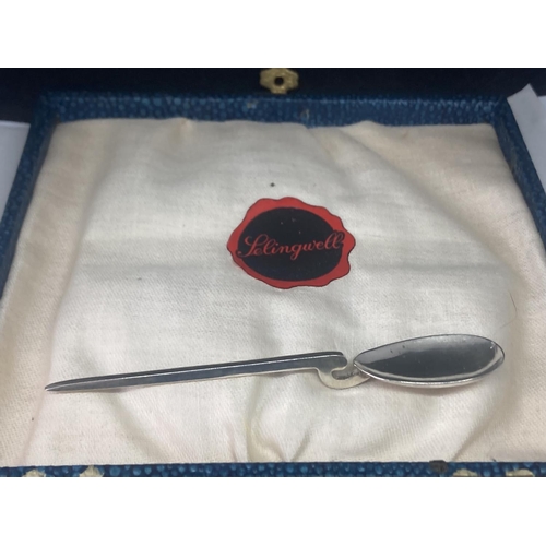 484 - A SET OF SIX SILVER HALLMARKED SHEFFIELD TEASPOONS IN A PRESENTATION BOX