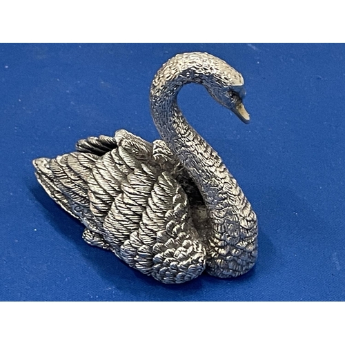 89 - A COMYNS HALLMARKED FINE SILVER (FILLED) LITTLE SWAN