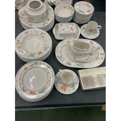 101A - VARIOUS VILLEROY AND BOSH ALBERTINA DINNERWARE ITEMS TO INCLUDE BOWLS, PLATES, DISHES, FORKS, PLATTE... 