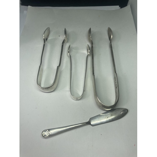 468 - FOUE SILVER PLATED ITEMS TO INCLUDE THREE SETS OF NIPS AND A BUTTER KNIFE