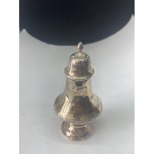 490 - A HALLMARKED CHESTER SILVER PEPPER POT GROSS WEIGHT 47.5 GRAMS