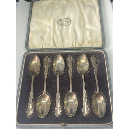 494 - A SET OF SIX HALLMARKED LONDON TEASPOONS IN A PRESENTATION BOX