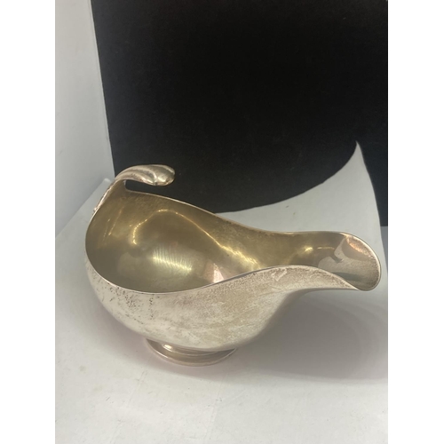 498 - A HALLMARKED CHESTER SILVER GRAVY BOAT GROSS WEIGHT 200.5 GRAMS