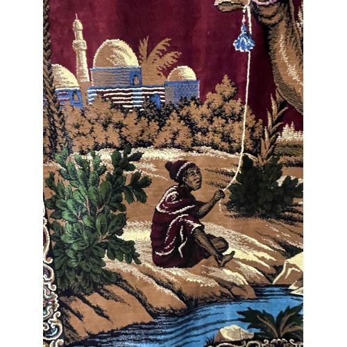 81 - A LARGE HANDWOVEN ANTIQUE WALL TAPESTRY RUG/THROW OF AN ARABIAN SCENE 72