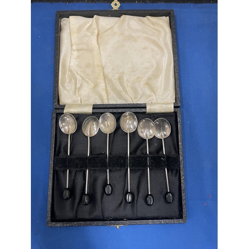 92 - A SET OF SIX CASED HALLMARKED BIRMINGHAM SILVER COFFEE BEAN SPOONS