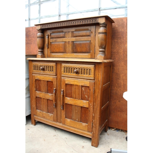 3139 - AN OAK JACOBEAN COURT CUPBOARD