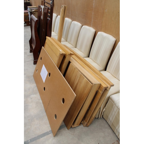 3146 - A PAIR OF OAK SINGLE BEDSTEAD