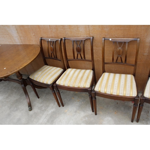 3151 - A REGENCY STYLE PEDESTAL DINING TABLE AND FIVE CHAIRS