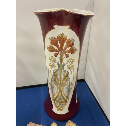 32 - A LATE 19TH EARLY/20TH CENTURY TUBELINED ART NOUVEAU VASE AND A LEAF DISH