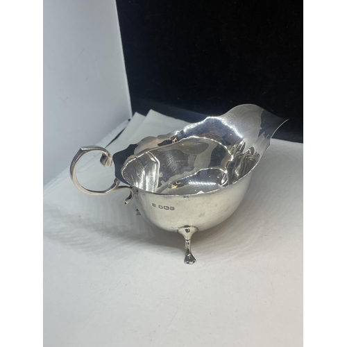 98 - A HALLMARKED SHEFFIELD SILVER SAUCE BOAT GROSS WEIGHT 71.3 GRAMS