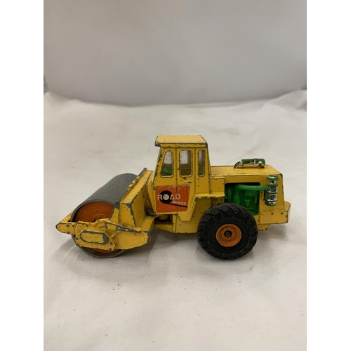 184 - A VINTAGE CORGI RASCAL ROAD ROLLER