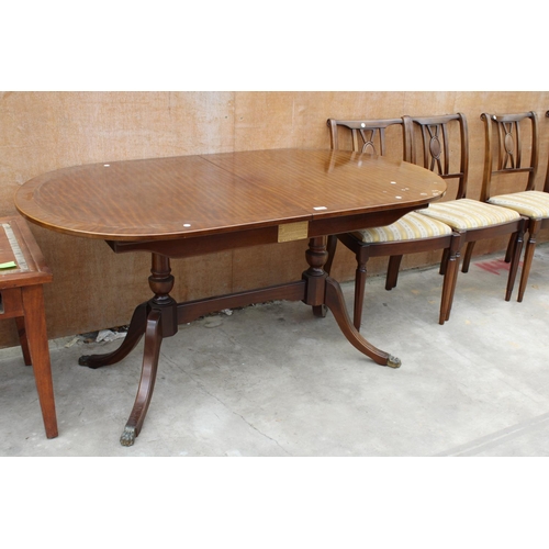 3151 - A REGENCY STYLE PEDESTAL DINING TABLE AND FIVE CHAIRS