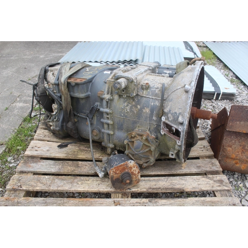 1019 - SCANIA GEAR BOX  NO VAT