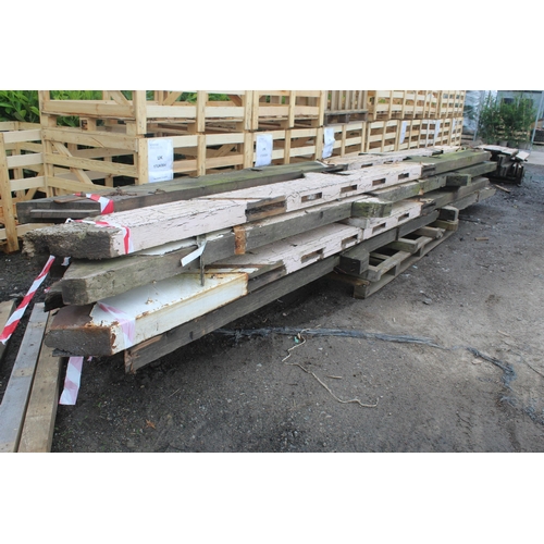 1042 - 8 PINE TIMBERS 17' LONG 10 1/2