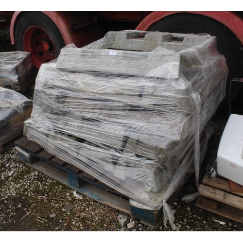 1075 - PALLET OF HARRIS FENCE FEET  NO VAT