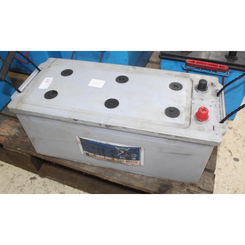 61 - MEDIUM HEAVY DUTY TRUCK LEISURE BATTERY  NO VAT