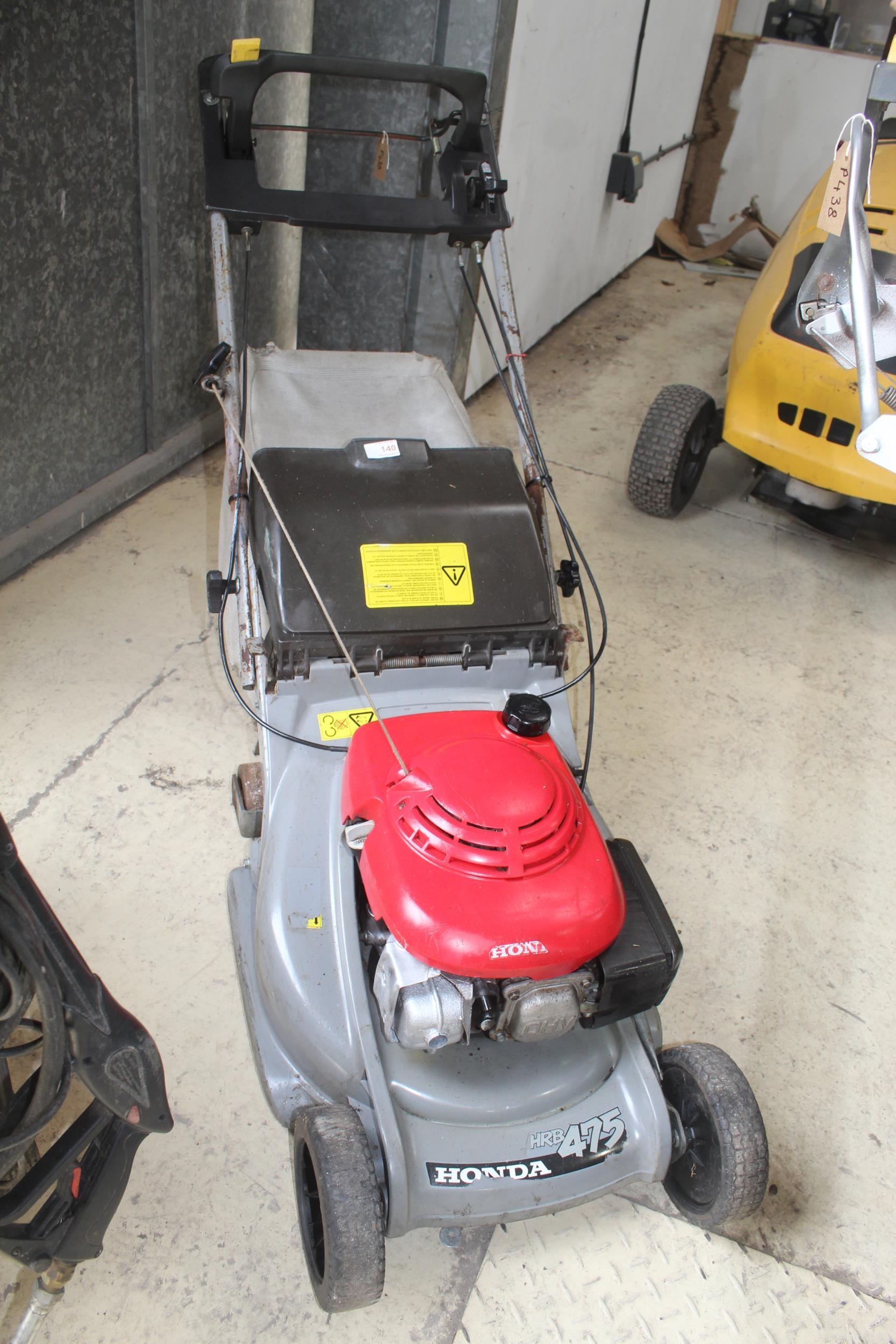 HONDA HRB 475 MOWER IN WORKING ORDER NO VAT