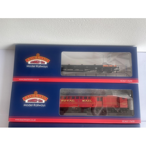 447 - FOUR BOXED BACHMANN 00 GAUGE FREIGHT CARRIAGES